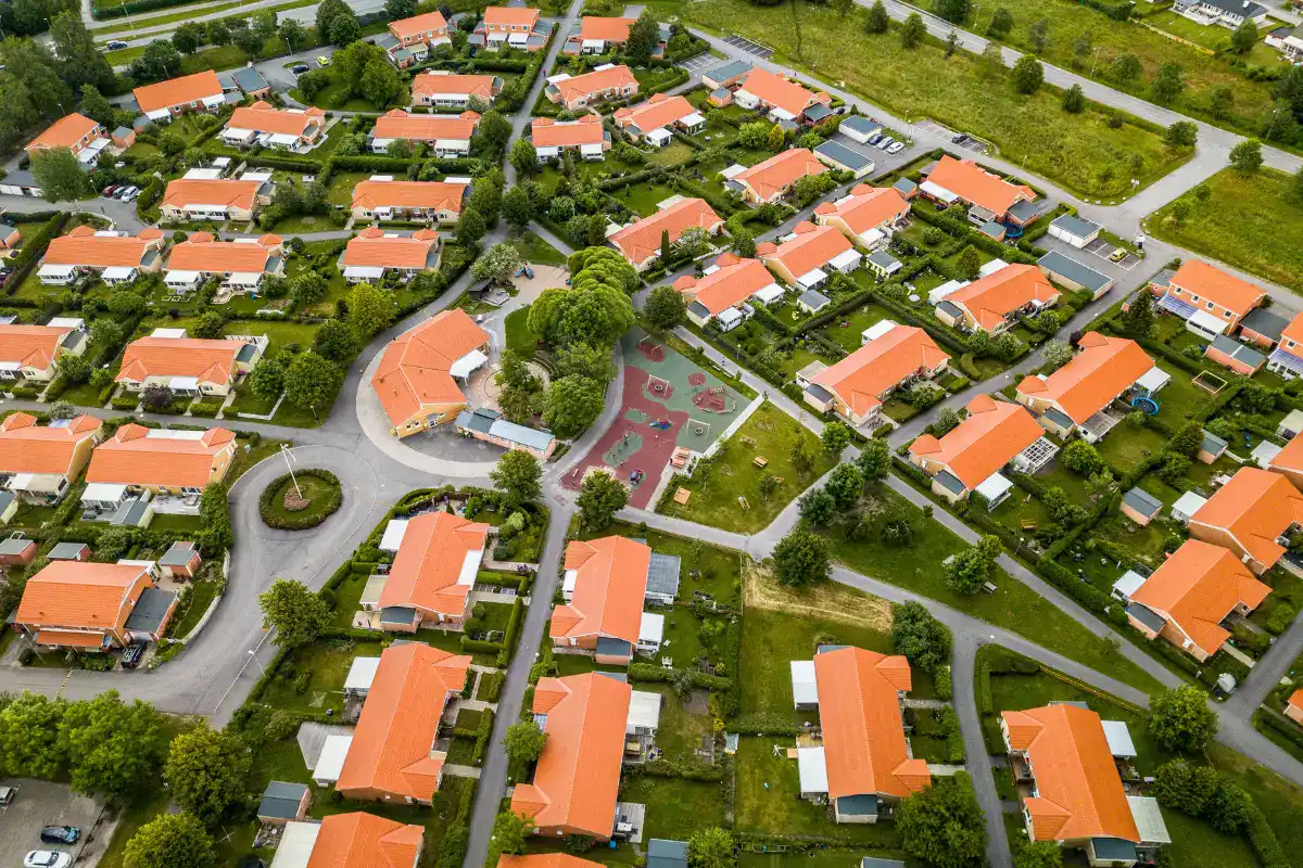 Takbeläggning: Jämför tegel, betong, plåt och papp